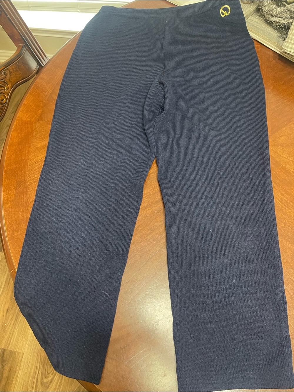 St. John Basics Santana Knit flat front Pants - Picture 2 of 10